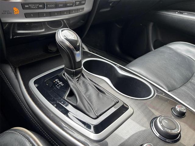 Photo of 2017 Black INFINITI QX60