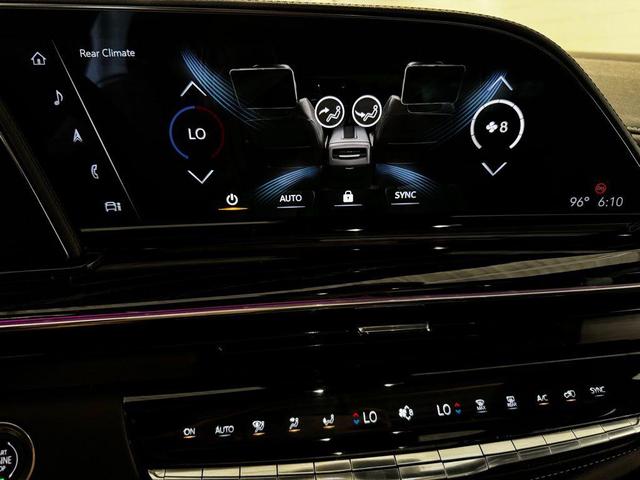 Photo of 2022 Crystal White Tricoat Cadillac Escalade