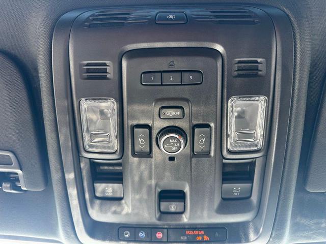 Photo of 2022 Crystal White Tricoat Cadillac Escalade