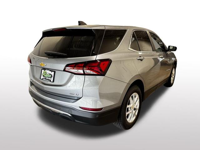Photo of 2024 Sterling Gray Metallic Chevrolet Equinox