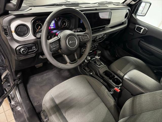 Photo of 2024 Granite Crystal Metallic Clearcoat Jeep Wrangler