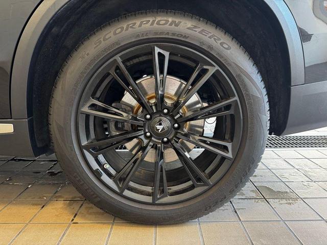 Photo of 2022 Black Sapphire Metallic BMW X5
