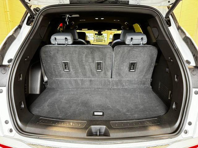 Photo of 2024 Summit White Buick Enclave
