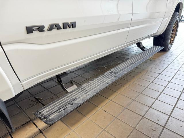 Photo of 2023 Ivory White Tri-Coat Pearlcoat RAM 1500
