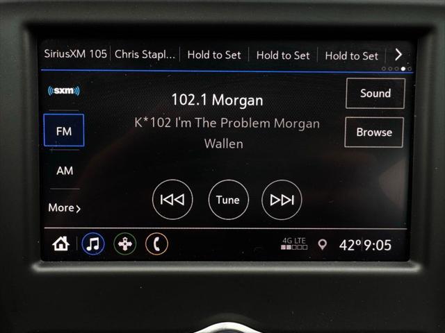 Photo of 2020 Mosaic Black Metallic Chevrolet Equinox