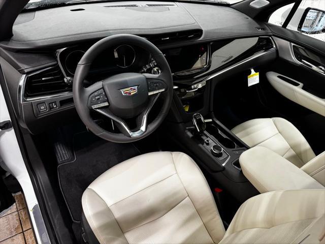 Photo of 2025 Crystal White Tricoat Cadillac XT6