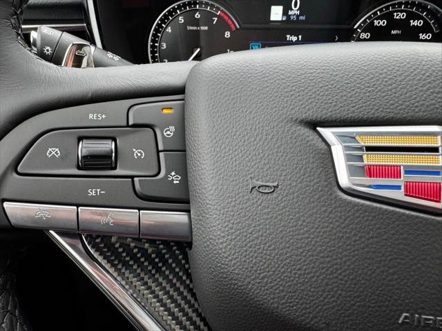 Photo of 2025 Crystal White Tricoat Cadillac XT6