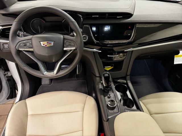 Photo of 2025 Crystal White Tricoat Cadillac XT6