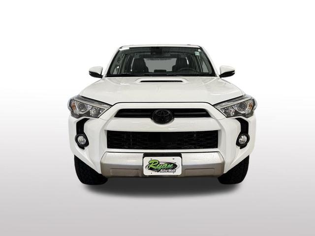 Photo of 2020 Super White Toyota 4Runner