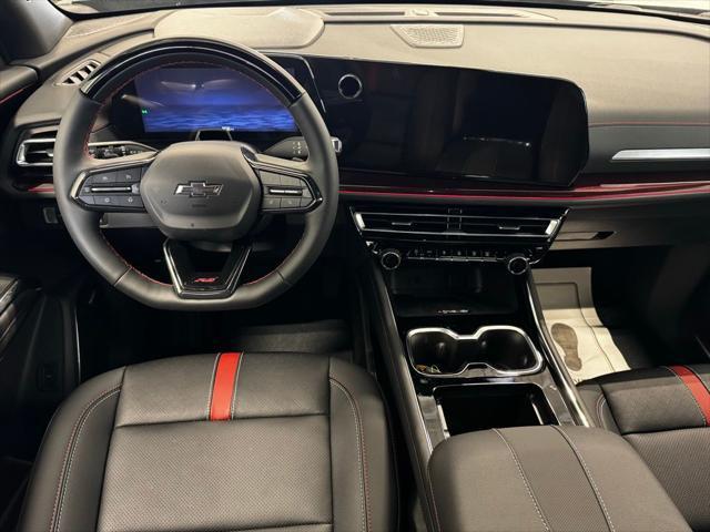 Photo of 2025 Sterling Gray Metallic Chevrolet Traverse