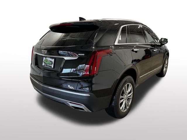 Photo of 2022 Stellar Black Metallic Cadillac XT5