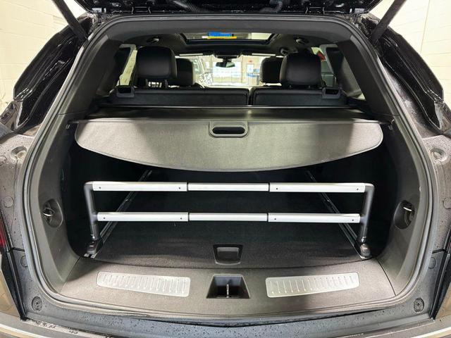 Photo of 2022 Stellar Black Metallic Cadillac XT5