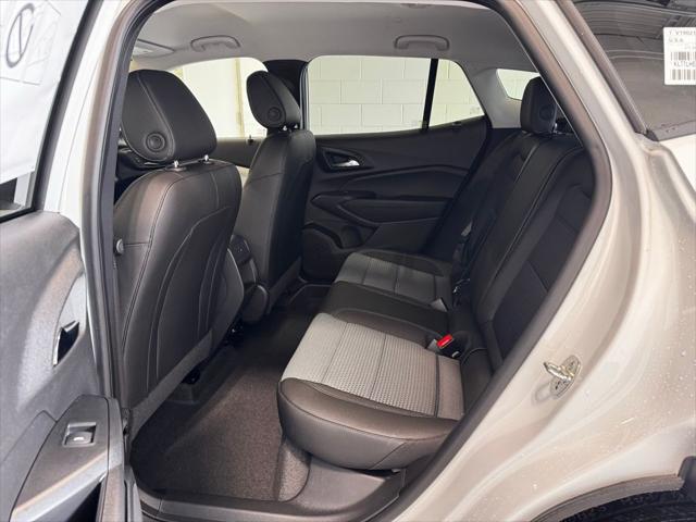 Photo of 2025 Summit White Chevrolet Trax