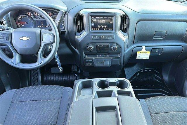 Photo of 2023 White Chevrolet Silverado 2500