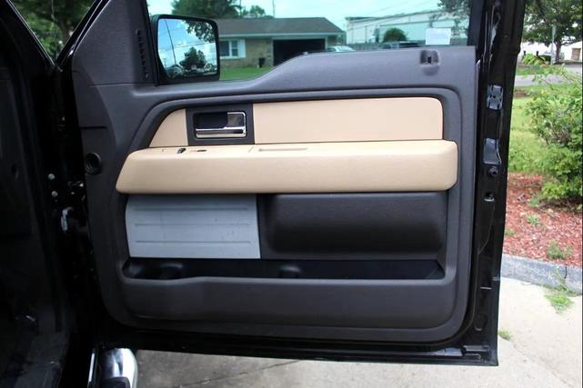 Photo of 2013 Tuxedo Black Metallic Ford F-150