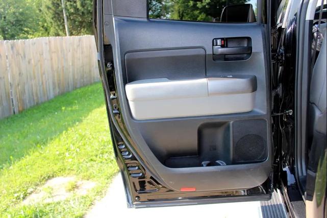 Photo of 2011 Black Toyota Tundra