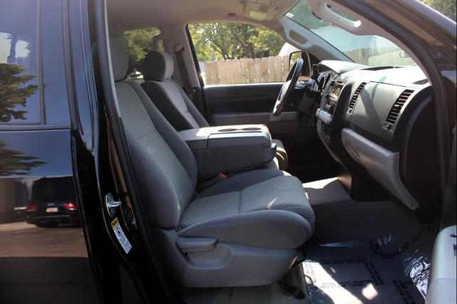 Photo of 2011 Black Toyota Tundra