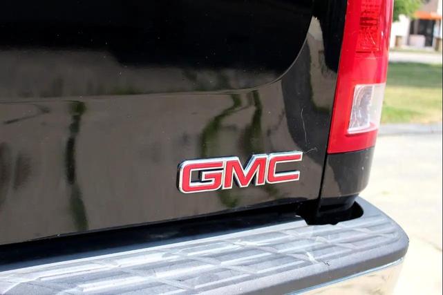 Photo of 2013 Onyx Black GMC Sierra 1500