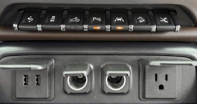 Photo of 2016 White Frost Tricoat GMC Sierra 1500