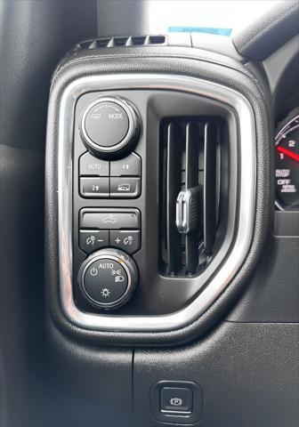 Photo of 2022 Black Chevrolet Silverado 1500