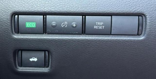 Photo of 2025 Super Black Nissan Sentra