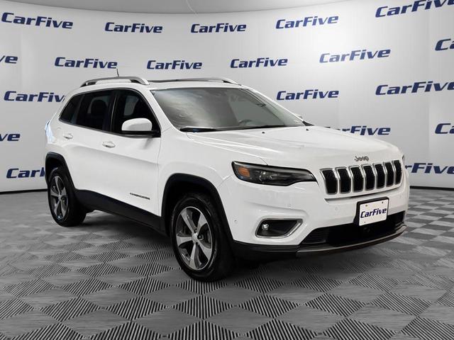 Photo of 2019 Bright White Clearcoat Jeep Cherokee