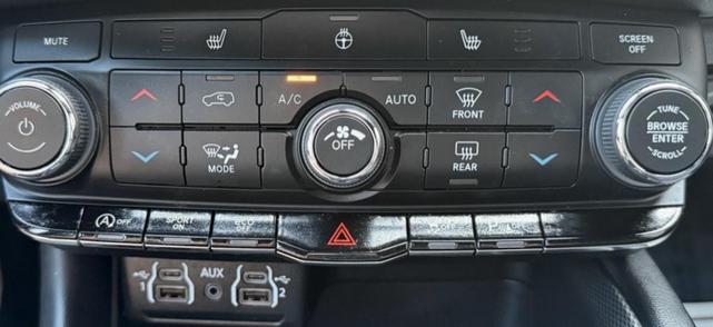 Photo of 2022 White Knuckle Clearcoat Dodge Durango