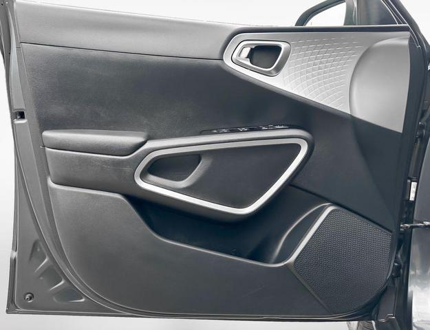 Photo of 2022 Gravity Gray Kia Soul