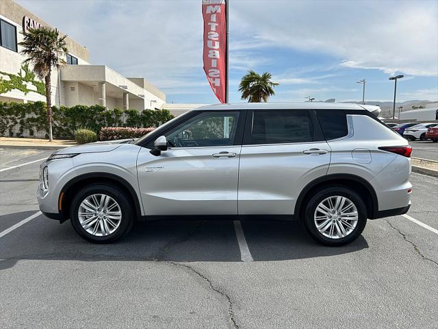 Photo of 2025 Alloy Silver Metallic Mitsubishi Outlander PHEV