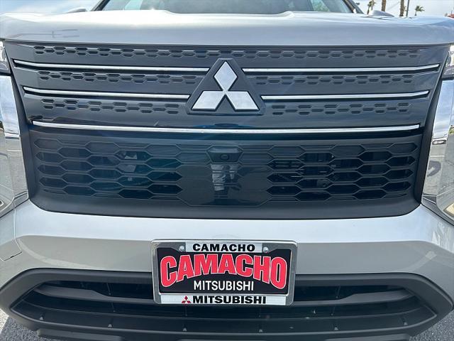 Photo of 2025 Alloy Silver Metallic Mitsubishi Outlander PHEV
