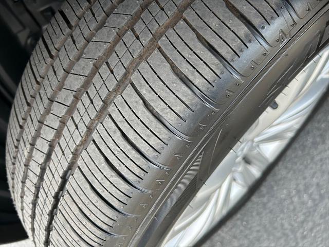 Photo of 2025 Alloy Silver Metallic Mitsubishi Outlander PHEV