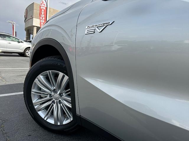 Photo of 2025 Alloy Silver Metallic Mitsubishi Outlander PHEV