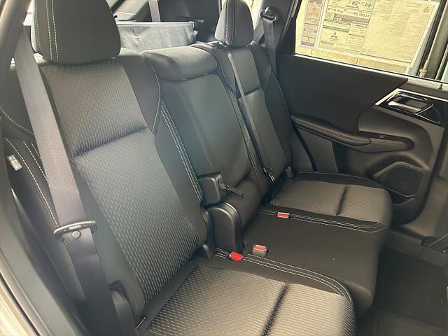 Photo of 2025 Alloy Silver Metallic Mitsubishi Outlander PHEV