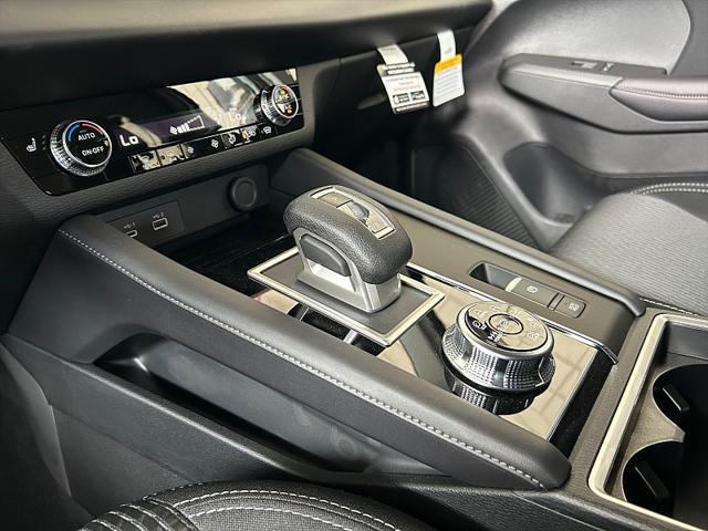 Photo of 2025 Alloy Silver Metallic Mitsubishi Outlander PHEV