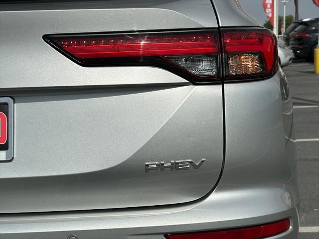 Photo of 2025 Alloy Silver Metallic Mitsubishi Outlander PHEV