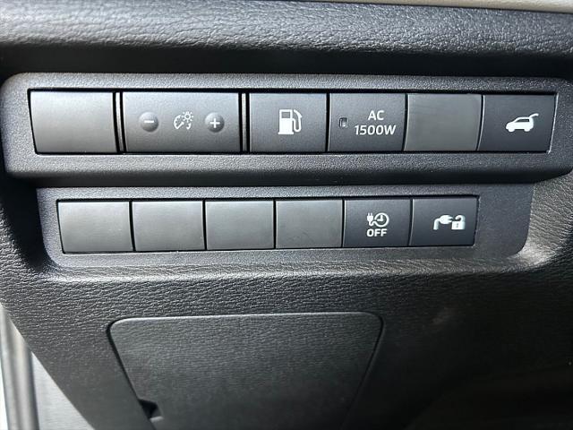 Photo of 2025 Alloy Silver Metallic Mitsubishi Outlander PHEV