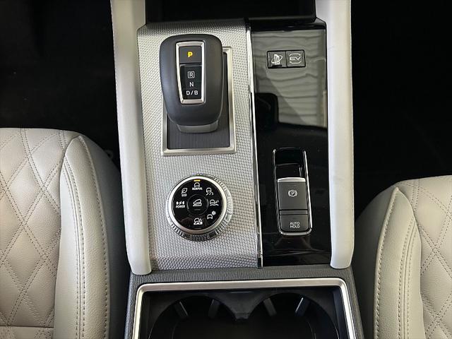 Photo of 2025 Alloy Silver Metallic Mitsubishi Outlander PHEV