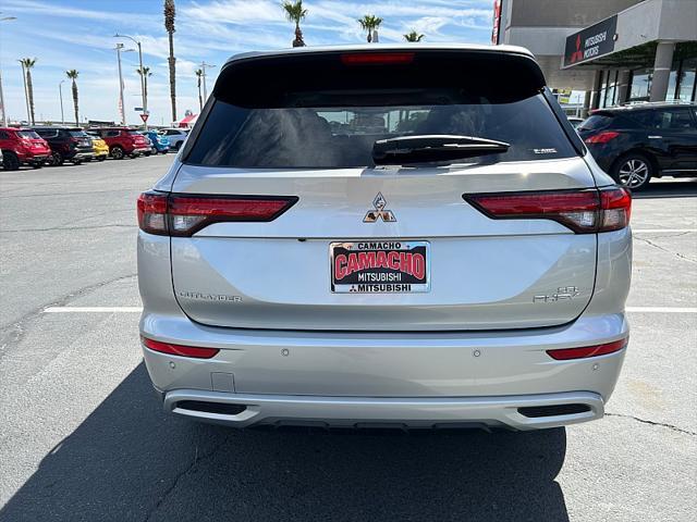 Photo of 2025 Alloy Silver Metallic Mitsubishi Outlander PHEV