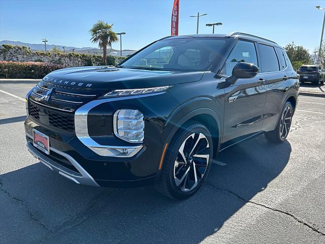 Photo of 2025 Labrador Black Pearl Mitsubishi Outlander PHEV