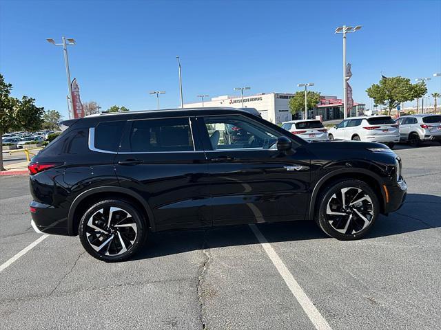Photo of 2025 Labrador Black Pearl Mitsubishi Outlander PHEV