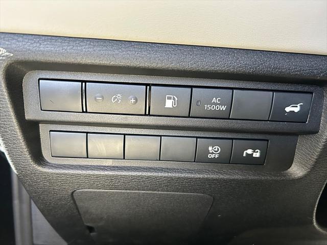 Photo of 2025 Labrador Black Pearl Mitsubishi Outlander PHEV