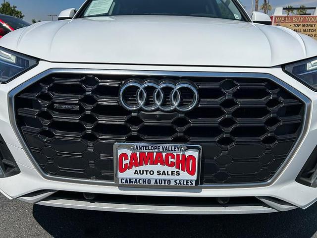 Photo of 2022 Mythos Black Metallic Audi Q5