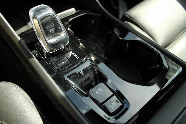 Photo of 2025 Onyx Black Volvo XC40