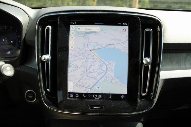 Photo of 2025 Onyx Black Volvo XC40