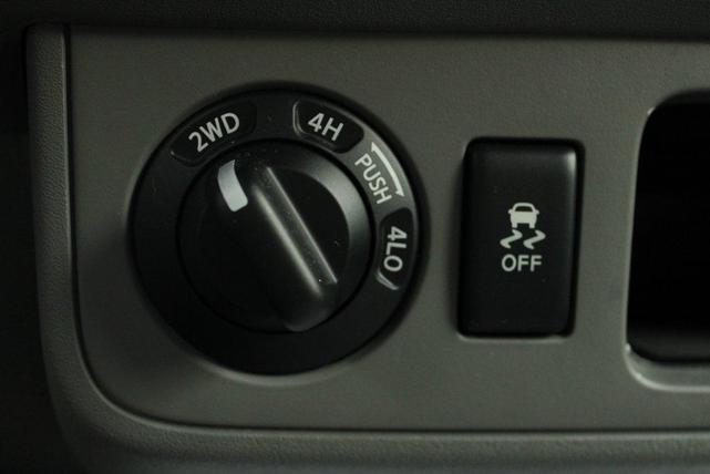 Photo of 2020 Magnetic Black Pearl Nissan Frontier