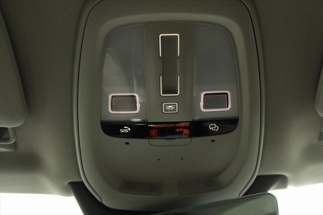 Photo of 2025 White Crystal Volvo XC90 Plug-In Hybrid