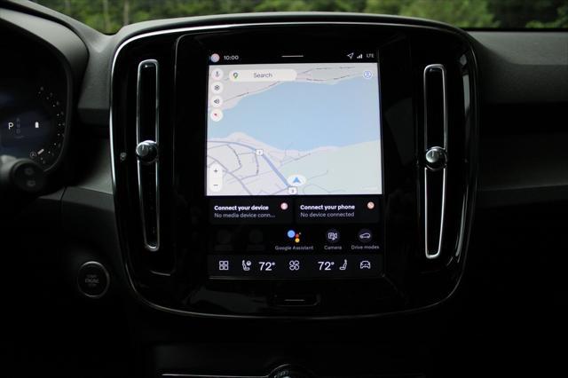Photo of 2026 Grey Volvo XC40