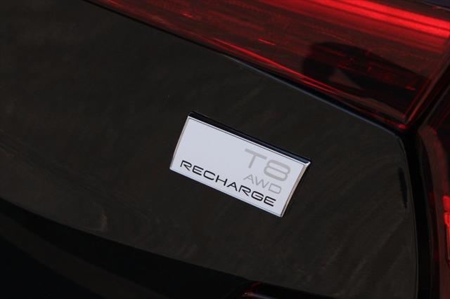 Photo of 2024 Onyx Black Metallic Volvo S60 Recharge Plug-In Hybrid