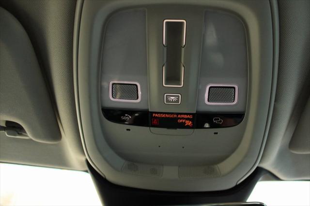 Photo of 2024 Onyx Black Metallic Volvo S60 Recharge Plug-In Hybrid