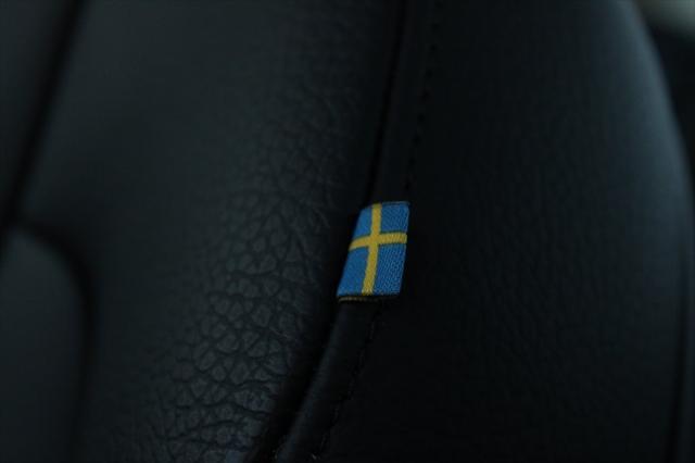 Photo of 2024 Onyx Black Metallic Volvo S60 Recharge Plug-In Hybrid